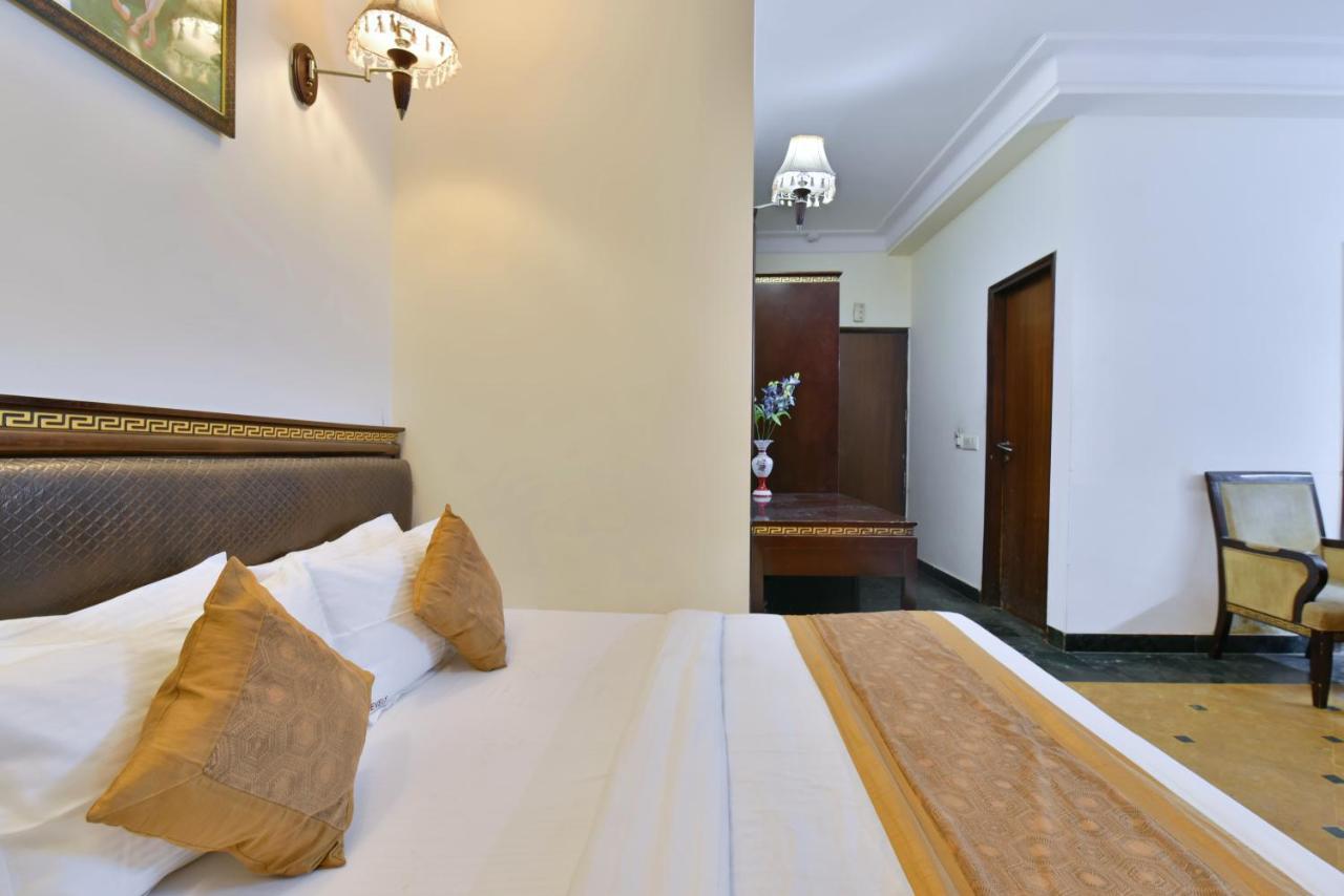 Hotel Revels By A1Rooms Nové Dillí Exteriér fotografie
