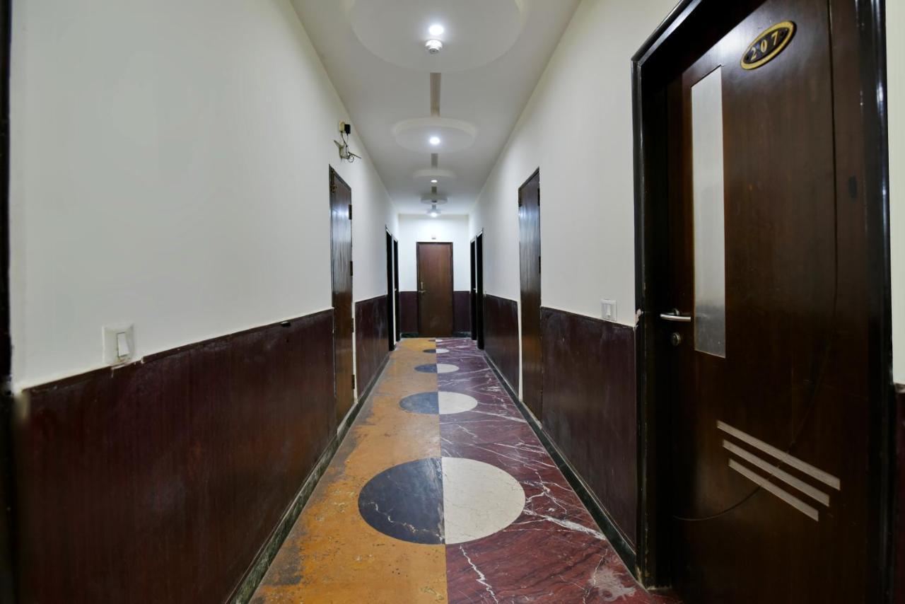 Hotel Revels By A1Rooms Nové Dillí Exteriér fotografie