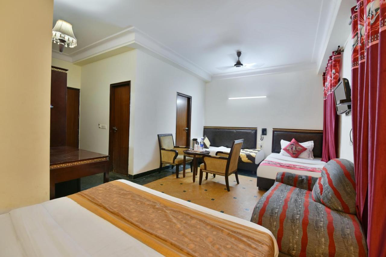 Hotel Revels By A1Rooms Nové Dillí Exteriér fotografie